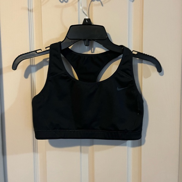 Nike Women's Sleek Black Sports Bra - Picture 1 of 5